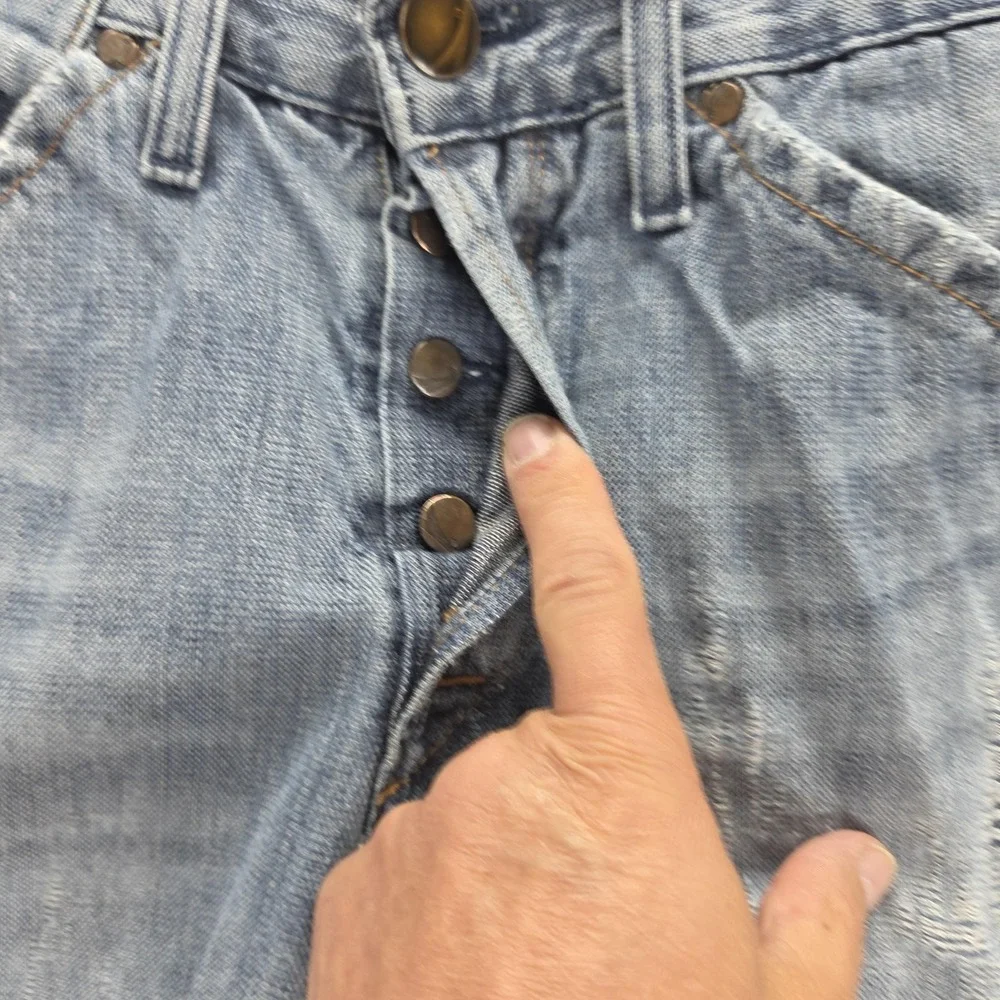 Vintage Levis Engineered Jeans Mens Blue Twisted Button Fly Thrashed Fits 31x30